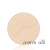 Okrągły, prasowany puder do twarzy marki Jane Iredale w odcieniu Warm Silk: Jasny beż z ciepłym, żółtym podtonem z wytłoczonym logo Jane Iredale.