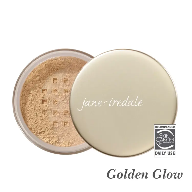 Golden Glow to sypki podkład mineralny Jane Iredale o ciepłym, złocistym odcieniu dla średniej karnacji, który zapewnia naturalne, promienne wykończenie i ochronę SPF 15, rekomendowany przez Skin Cancer Foundation do codziennego stosowania.