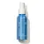 Na zdjęciu znajduje się elegancka niebieska butelka z białym atomizerem wody Jane Iredale D2O Hydration Spray o pojemności 90 ml. Produkt posiada oznaczenie ECOCERT co potwierdza jego organiczne i naturalne pochodzenie składników.