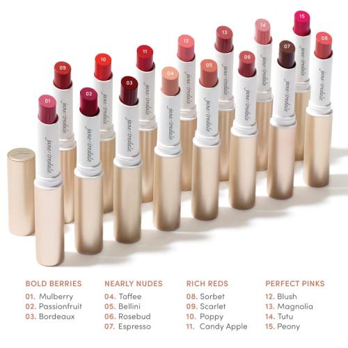 To zdjęcie prezentuje kolekcję szminek Jane Iredale z podziałem na cztery kategorie kolorystyczne: BOLD BERRIES–głębokie, jagodowe odcienie. NEARLY NUDES–subtelne, naturalne kolory. RICH REDS- żywe czerwienie. PERFECT PINKS–uniwersalne odcienie różu