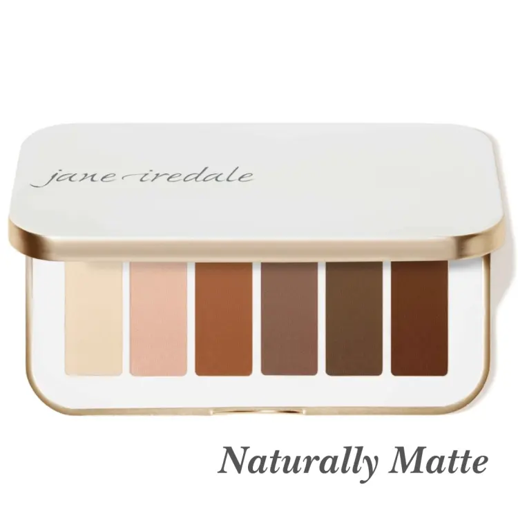 Paleta cieni do powiek Naturally Matte od Jane Iredale to klasyczny, neutralny zestaw cześciu matowych odcieni idealnych do codziennego makijażu oraz profesjonalnego konturowania oka w złoto białym eleganckim kompakcie.