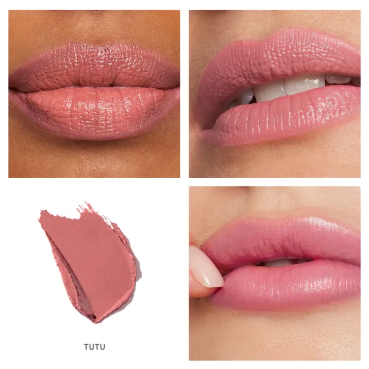 Na zdjęciu widzimy pomadkę Jane Iredale w odcieniu Tutu. Odcień to delikatny, chłodny róż. Subtelny i dziewczęcy, ale wyrazisty. Doskonale sprawdza się na co dzień.