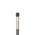 Zdjęcie przedstawia zbliżenie końcówki pędzelka do makijażu oczu jane iredale Flat Eye Brush na białym tle. Widoczne jest krótkie, gęste, płasko ułożone brązowe włosie o zaokrąglonej końcówce, osadzone w złotej skuwce połączonej z szarym trzonkiem.