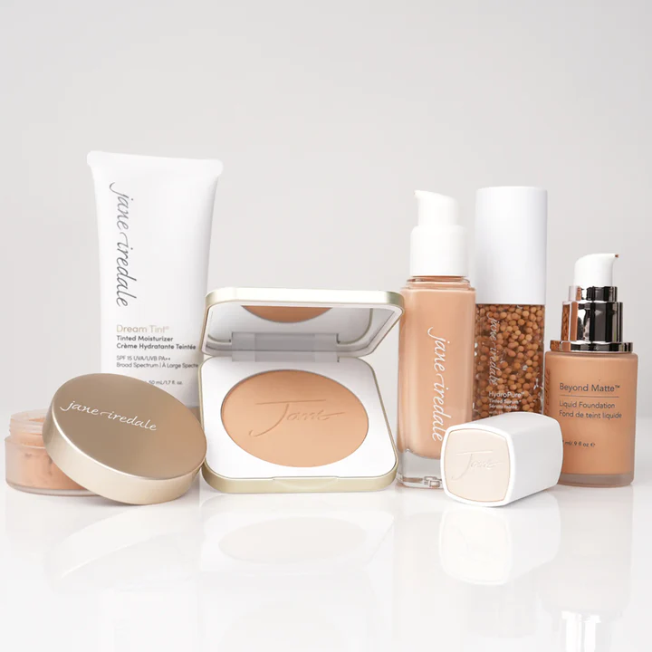 Jak wybrać podkład mineralny? Przewodnik po formułach Jane Iredale